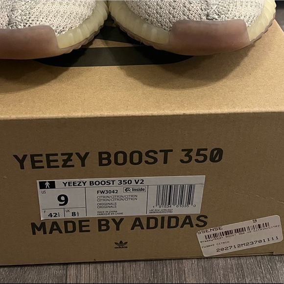 Yeezy boost 350 V2 citrin - Picture 12 of 12